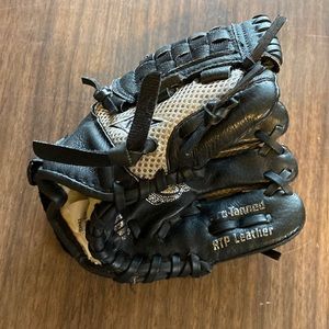 💜💜 Franklin Children’s Baseball Glove Leather